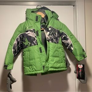 Boy coat with hood, hat and gloves